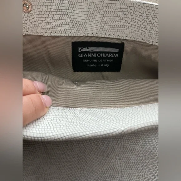 NWTT Gianni Chiarini genuine leather purse, made in Italy! - Picture 4 of 5